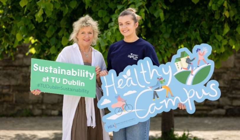 Healthy Campus Staff outside